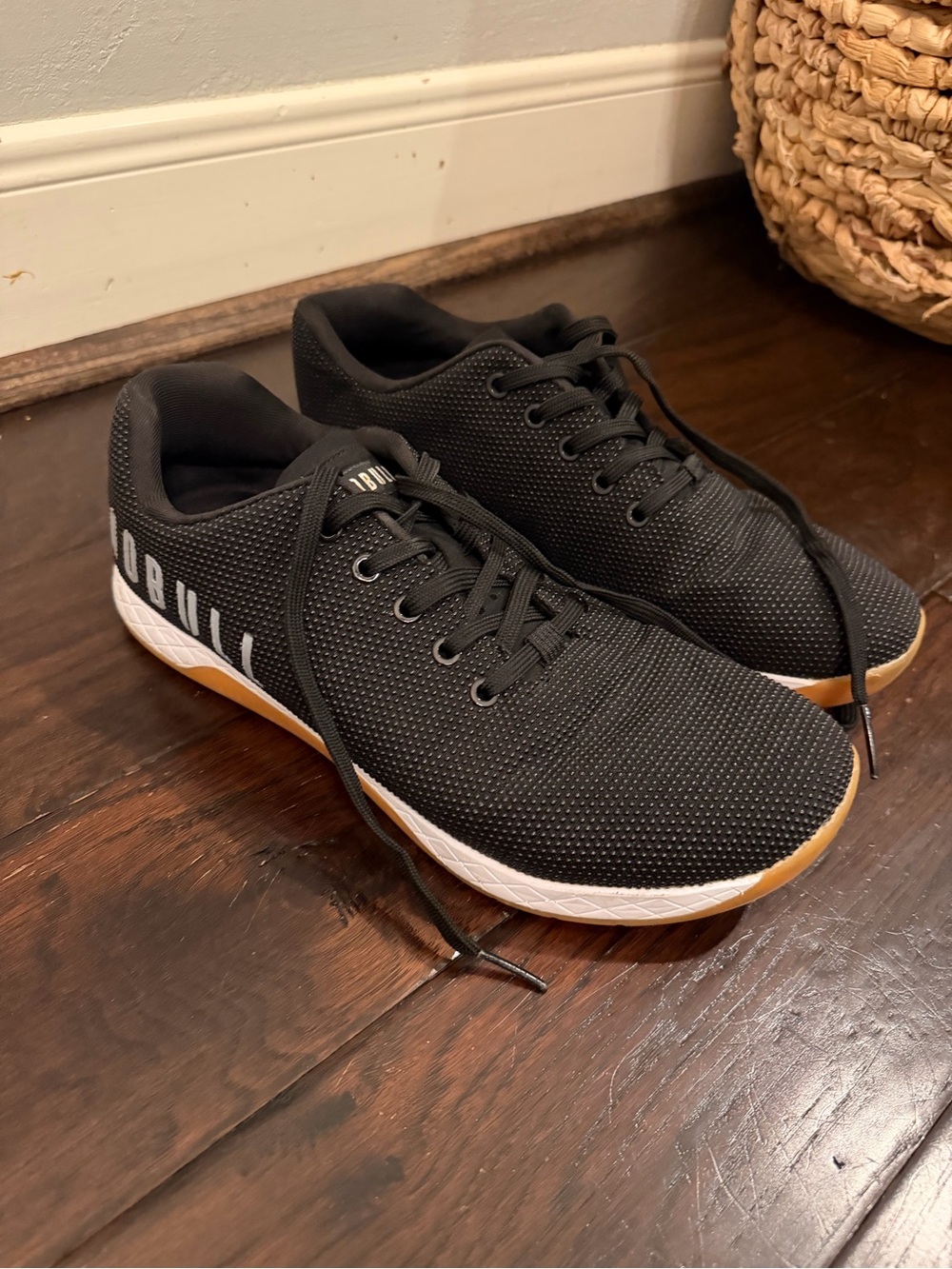 NOBULL Trainer Black White Gum Shoes Men 11.5 Women 13 EU 45.5